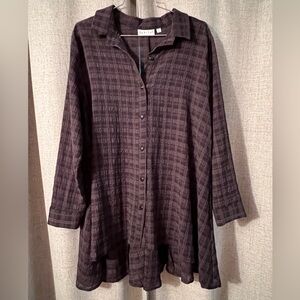 PRICE DROP: Habitat oversized button up plaid swing shirt.